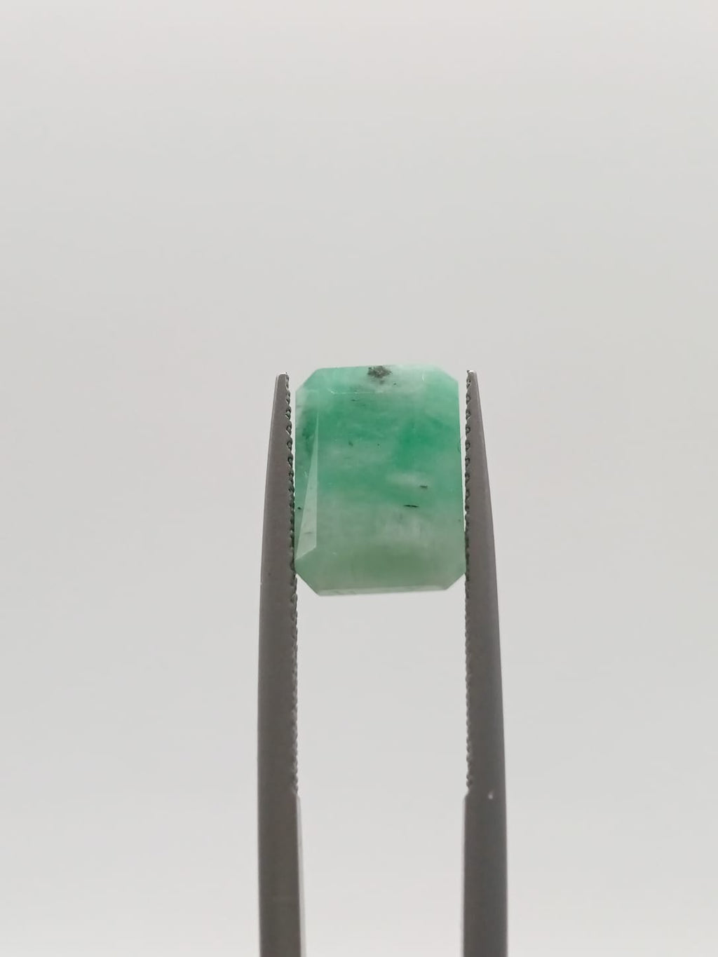 Esmeralda brasileña rectangular de 5.37ct