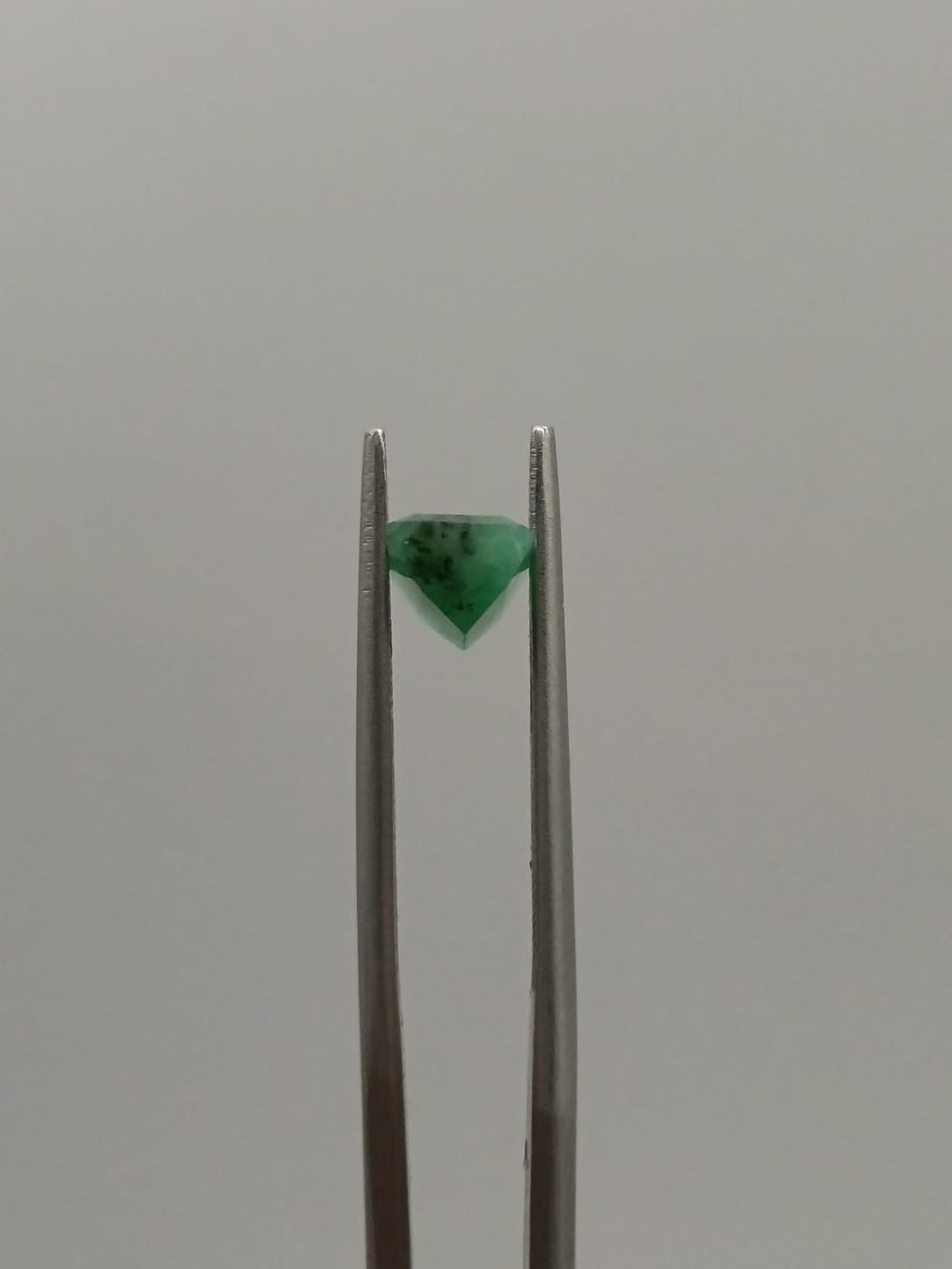 Esmeralda brasileña rectangular de 1.20ct