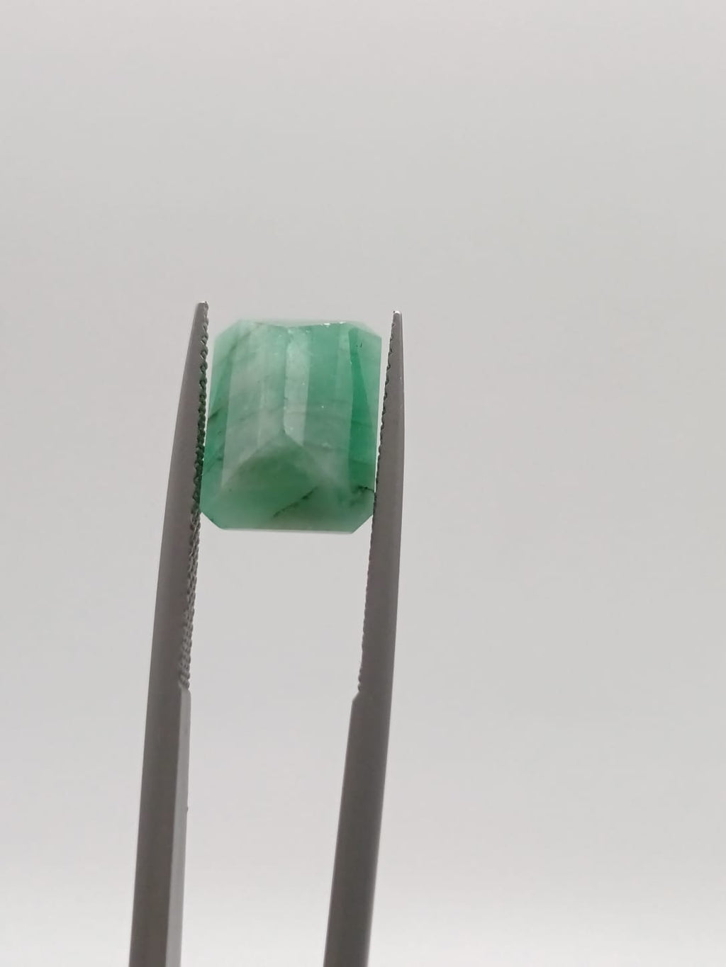 Esmeralda brasileña rectangular de 5.60ct