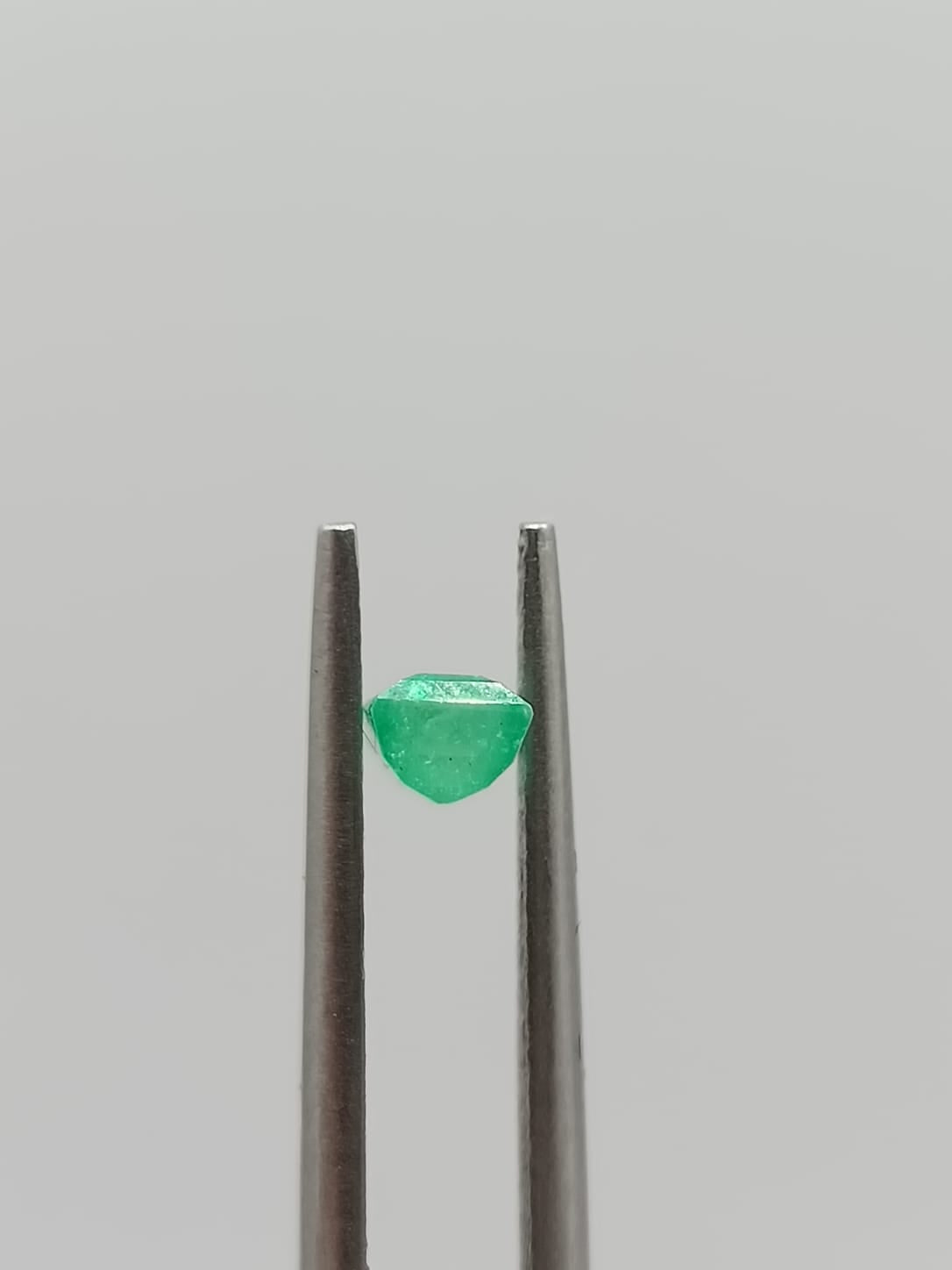 Esmeralda colombiana rectangular de 0.71ct