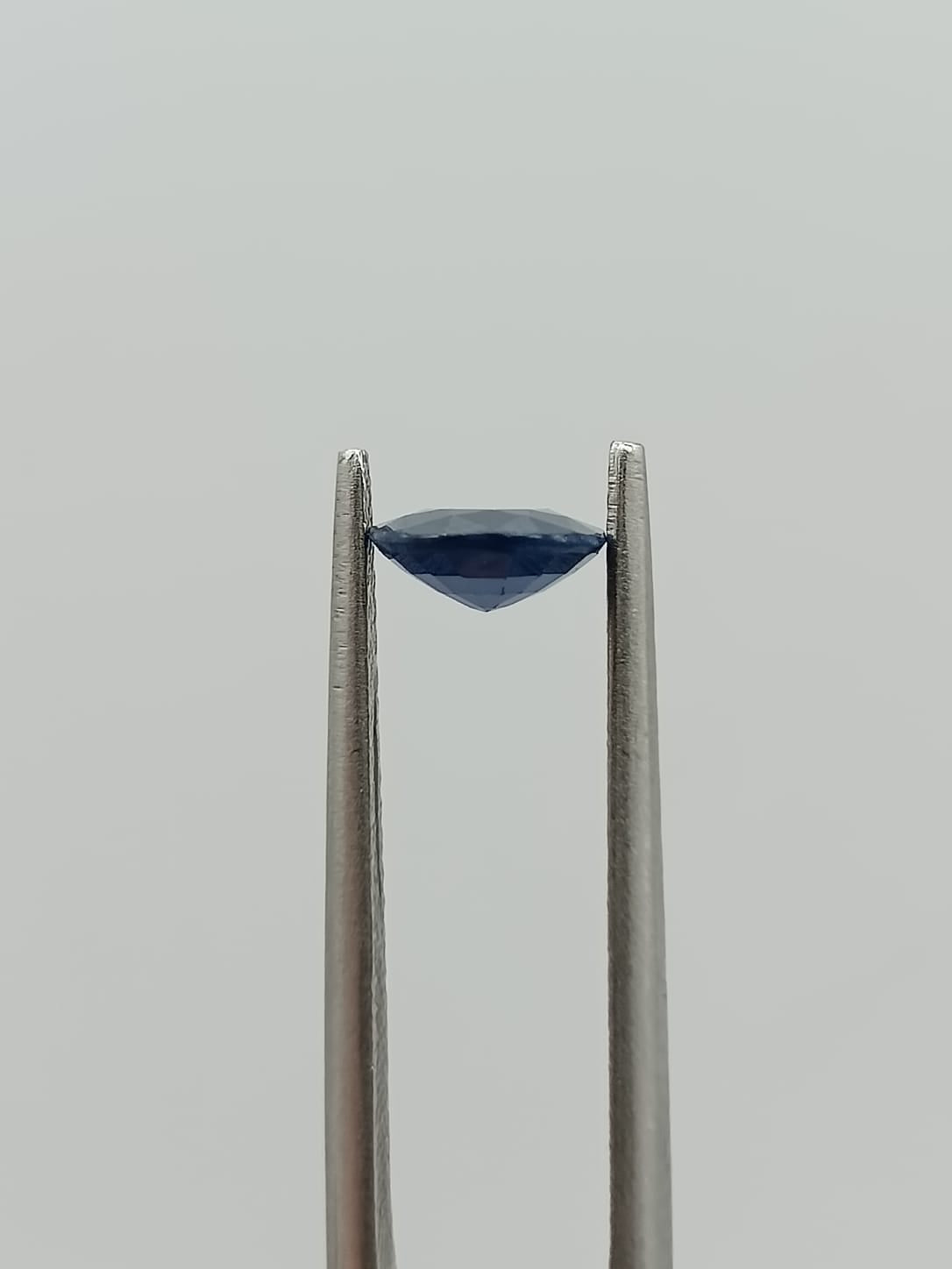 Zafiro ovalado de 1.21ct