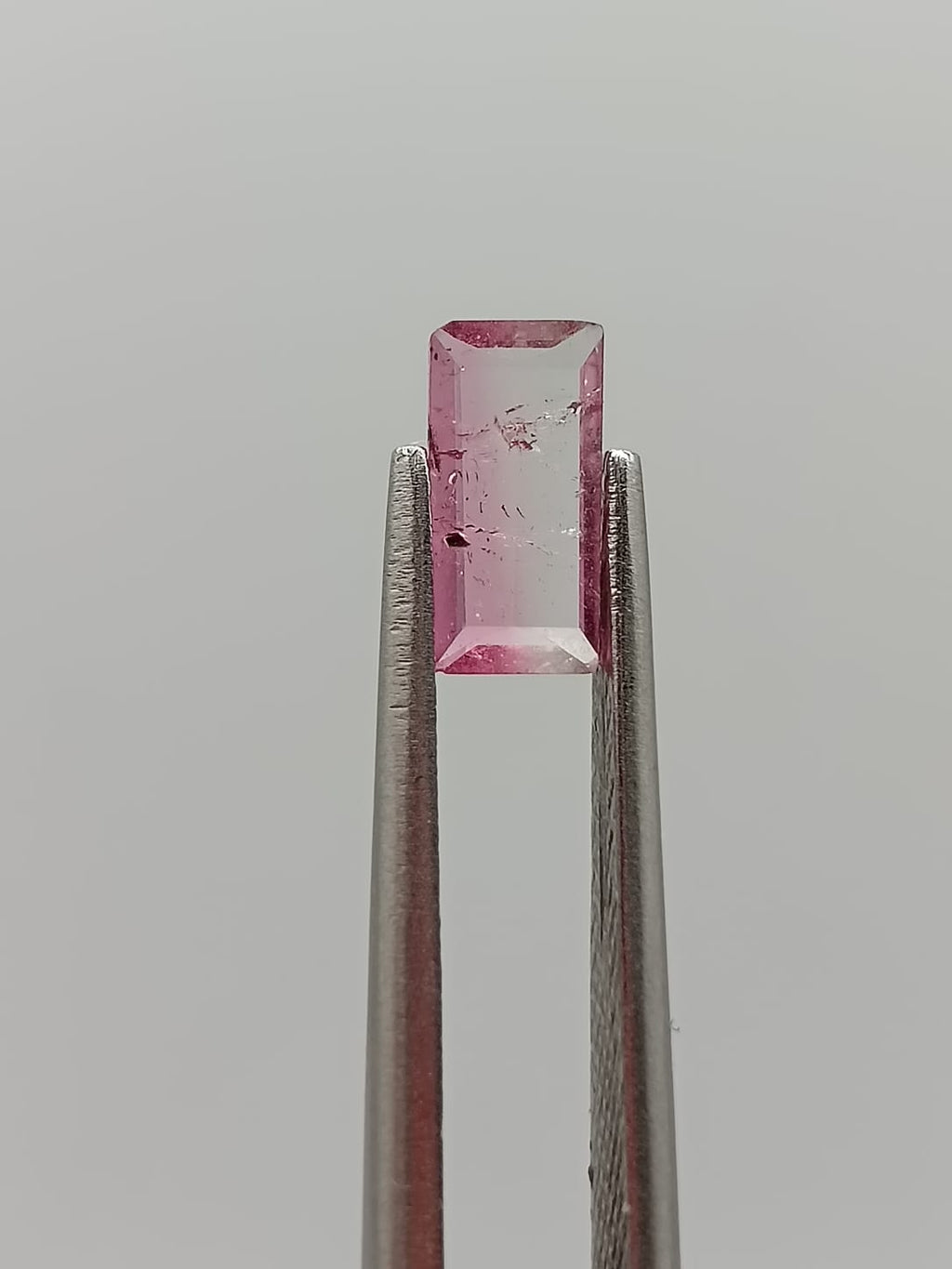 Turmalina rosa rectangular de 0.52ct