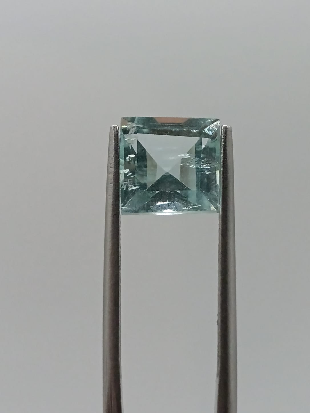 Aguamarina cuadrada de 3.03ct