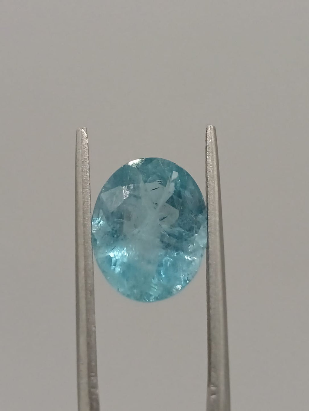 Aguamarina ovalada de 3.65ct