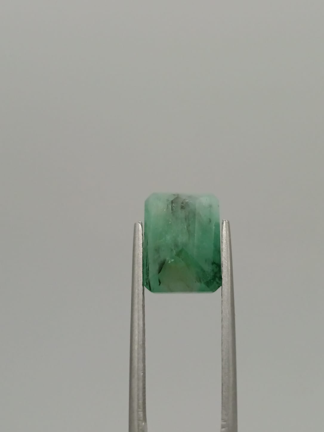 Esmeralda brasileña rectangular de 4.13ct