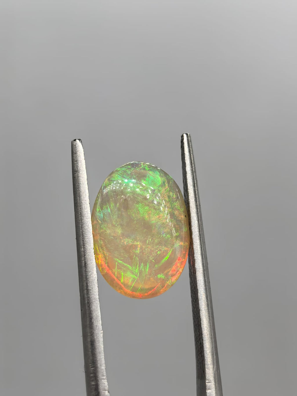 Ópalo ovalado de 2.35ct