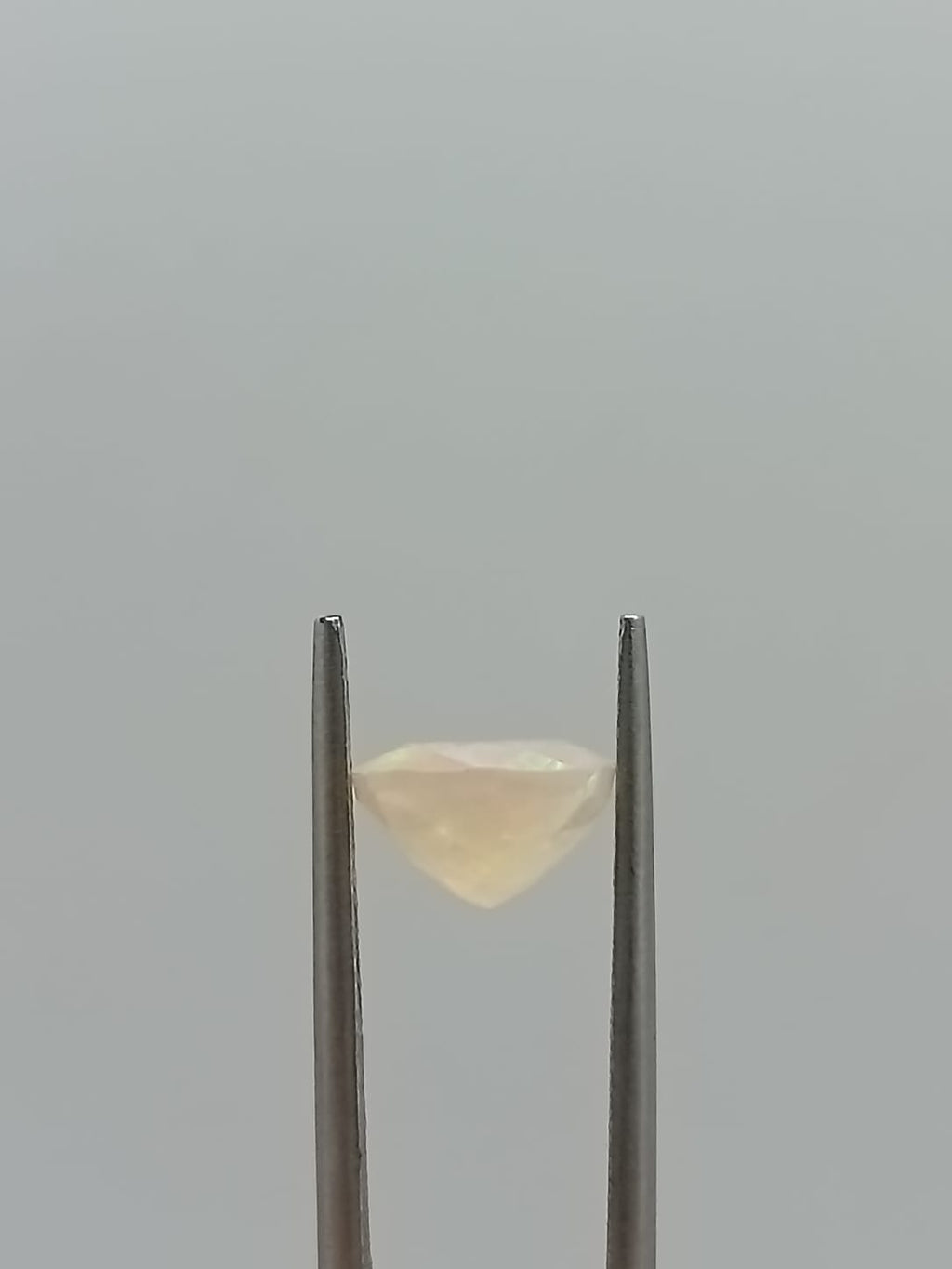 Ópalo forma de gota de 2.37ct