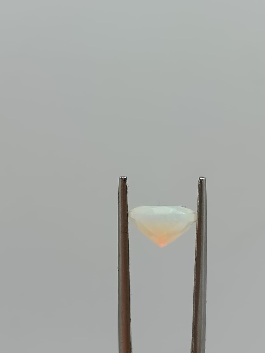 Ópalo ovalado de 1.34ct