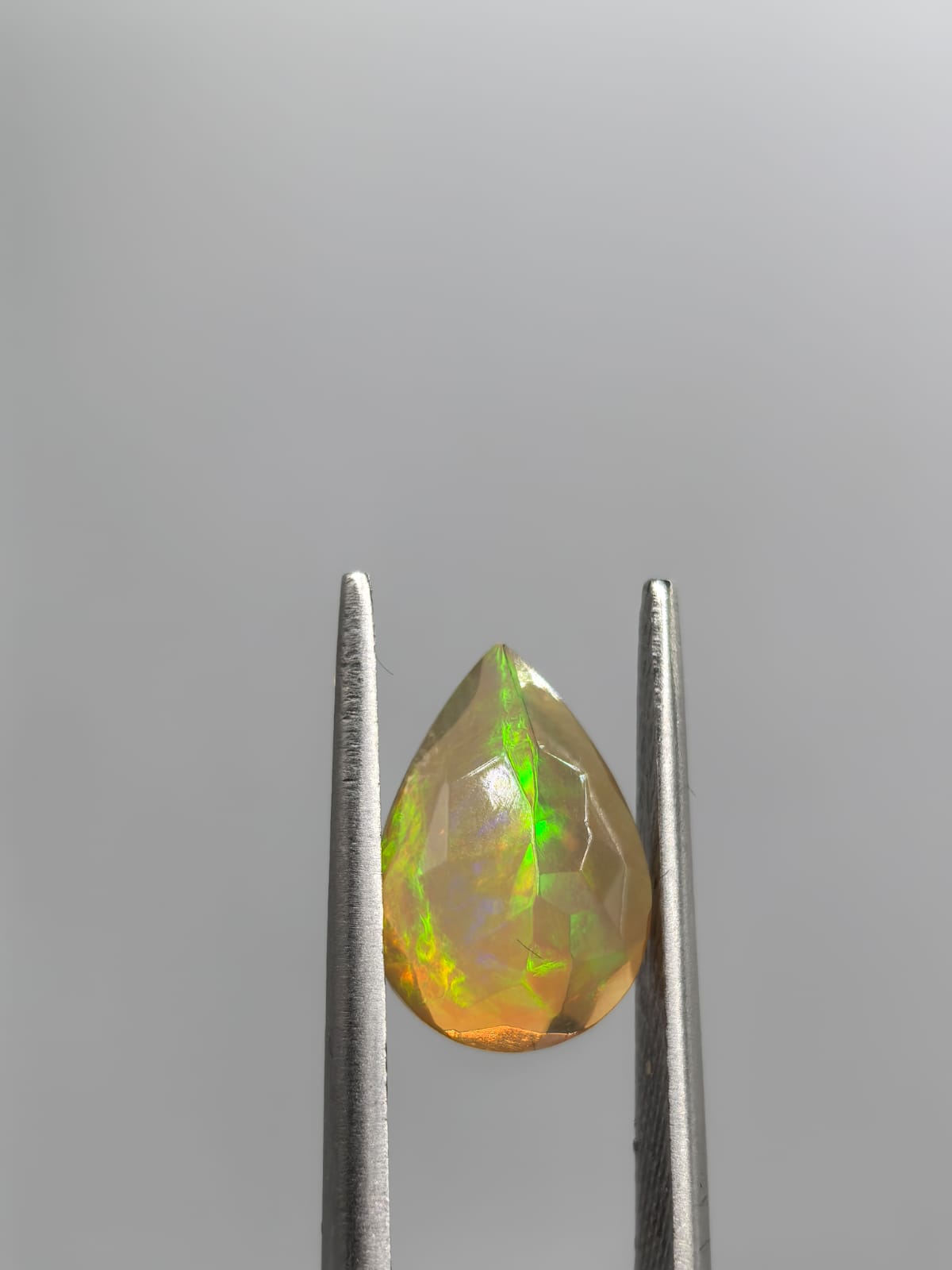 Ópalo forma de gota de 1.73ct