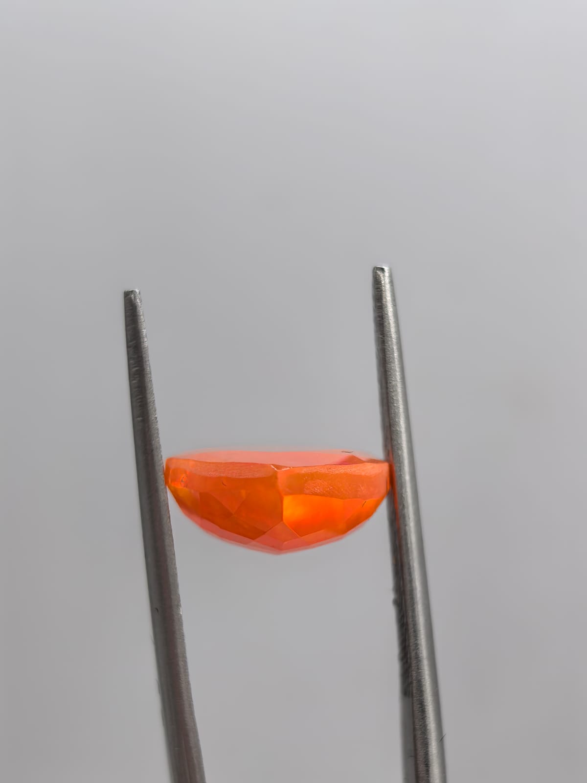 Ópalo forma de gota de 3.68ct