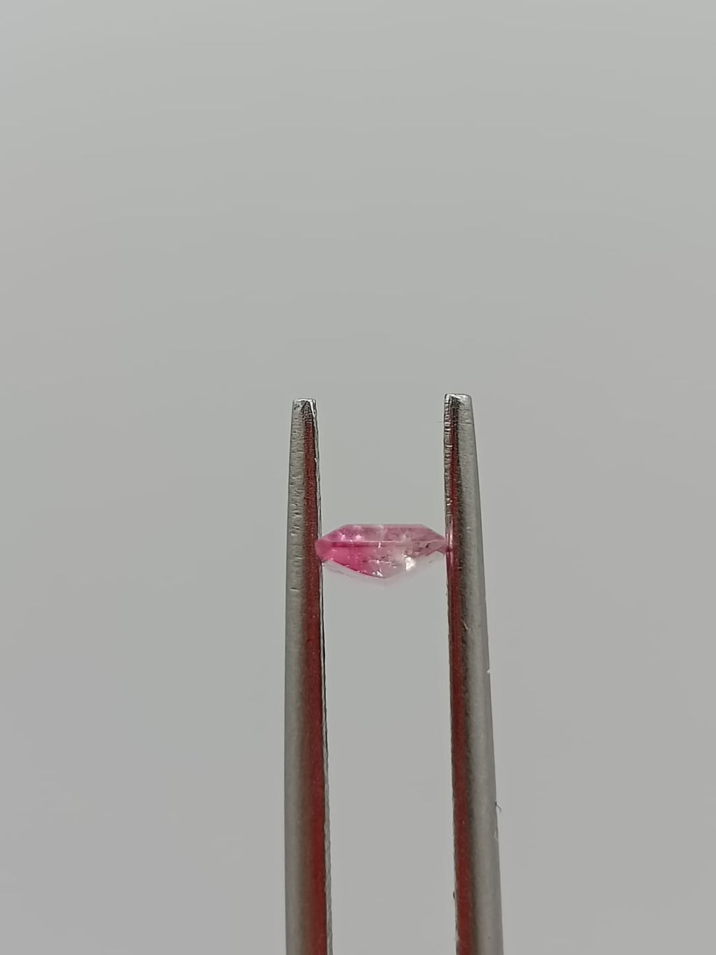 Turmalina rosa rectangular de 0.52ct