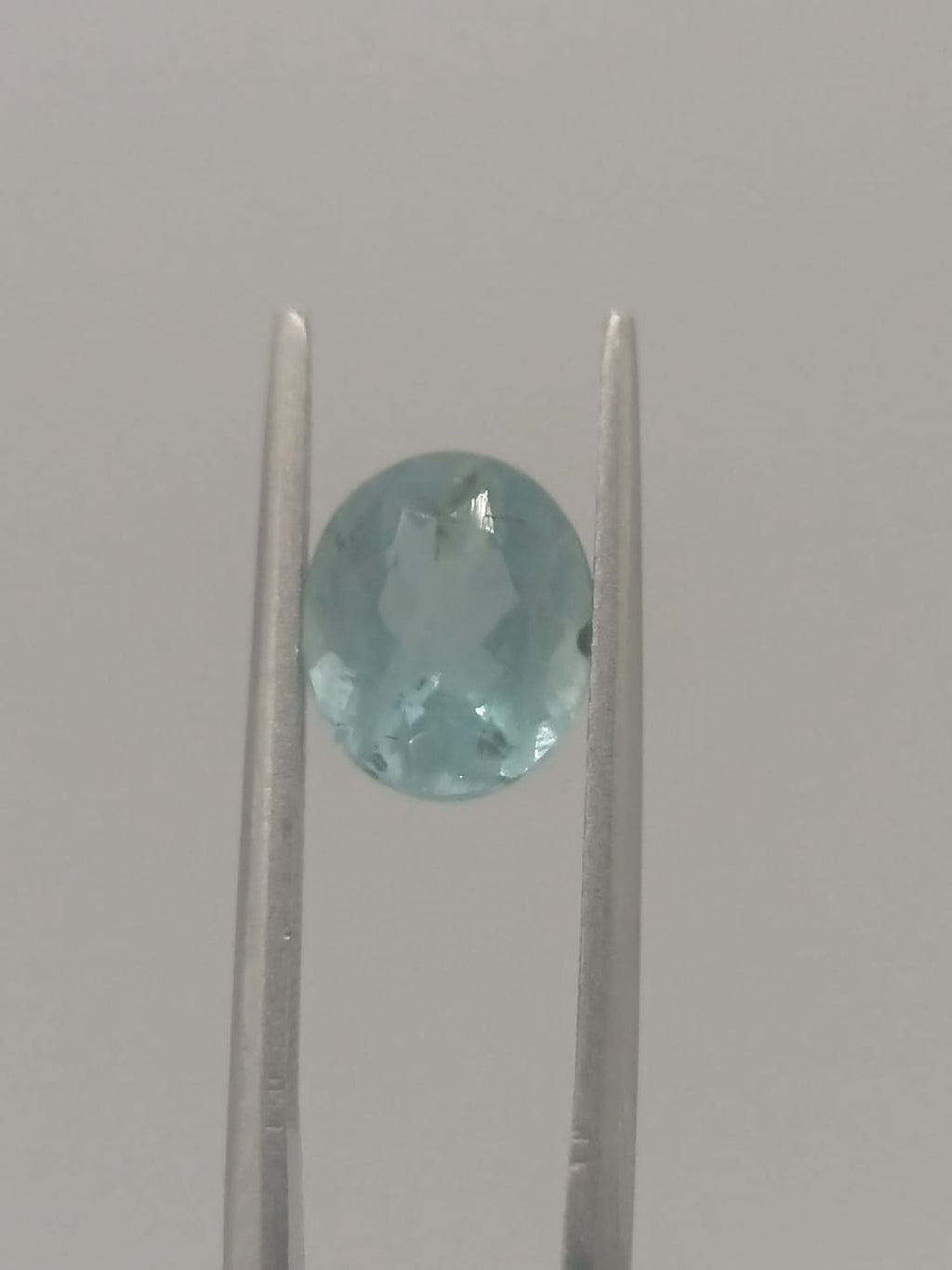 Aguamarina ovalada de 1.79ct
