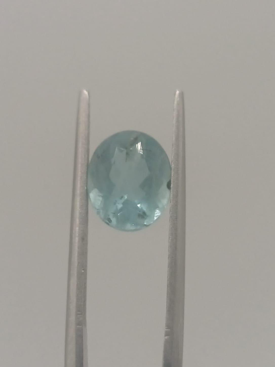 Aguamarina ovalada de 1.79ct