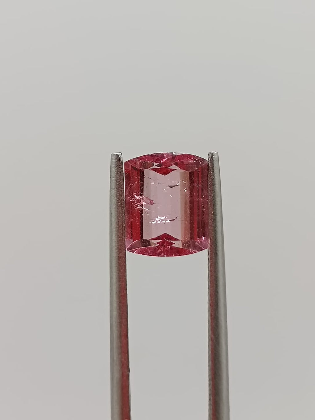 Turmalina rosa rectangular de 1.62ct