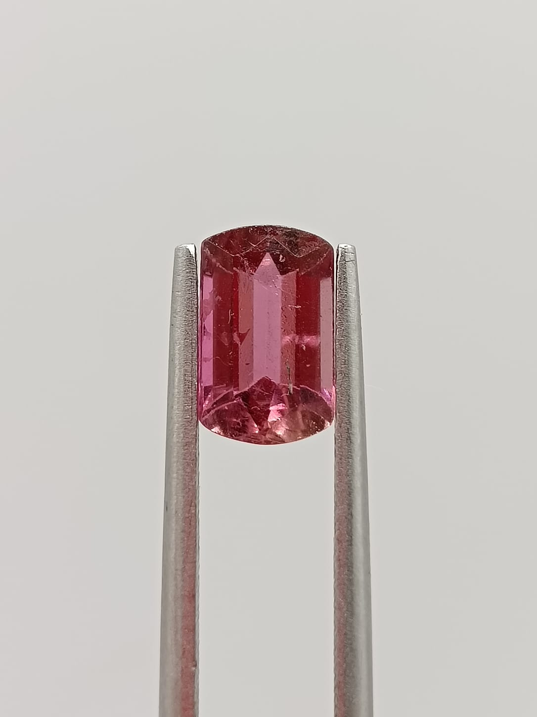 Turmalina rosa rectangular de 1.38ct