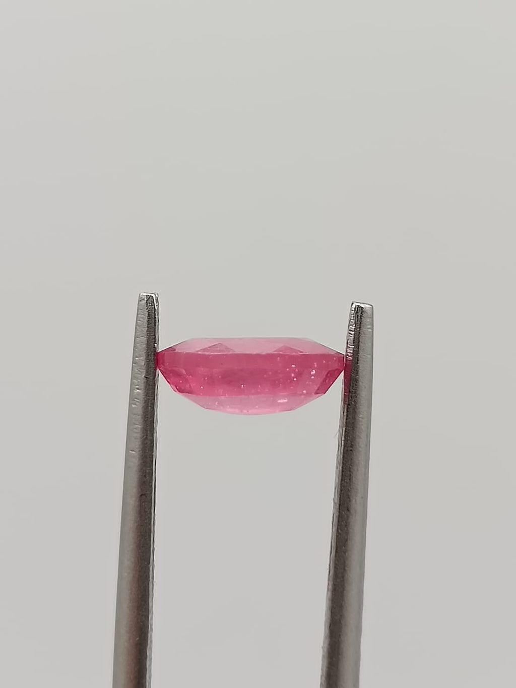 Rubí ovalado de 1.16ct