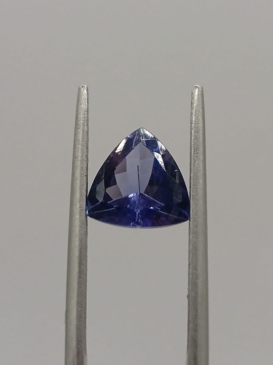 Tanzanita corte trillion de 1.83ct