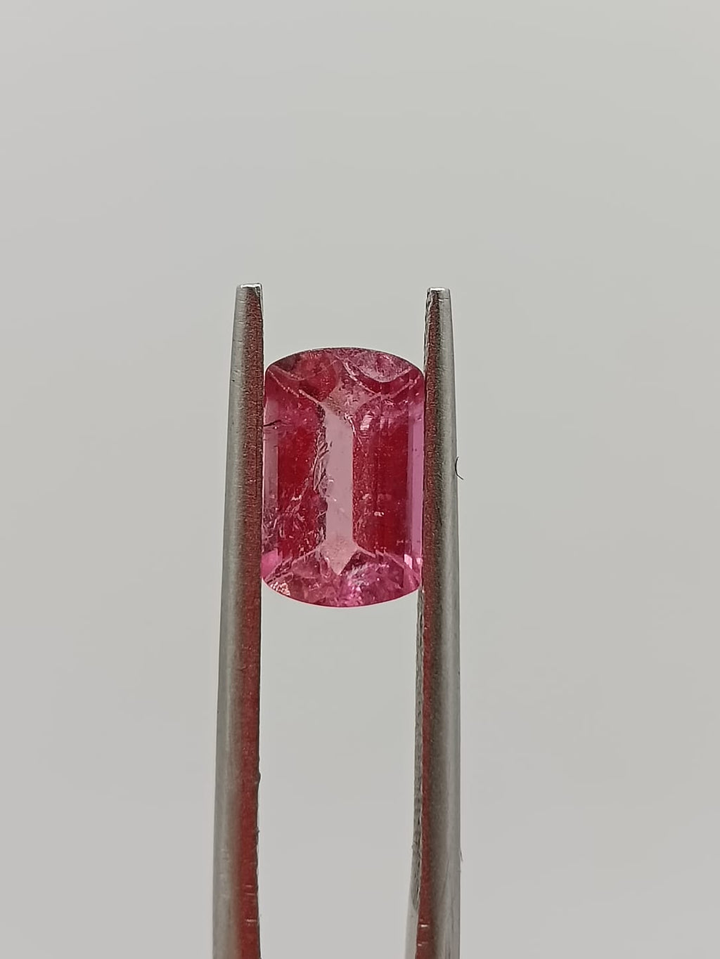 Turmalina rosa rectangular de 1.42ct