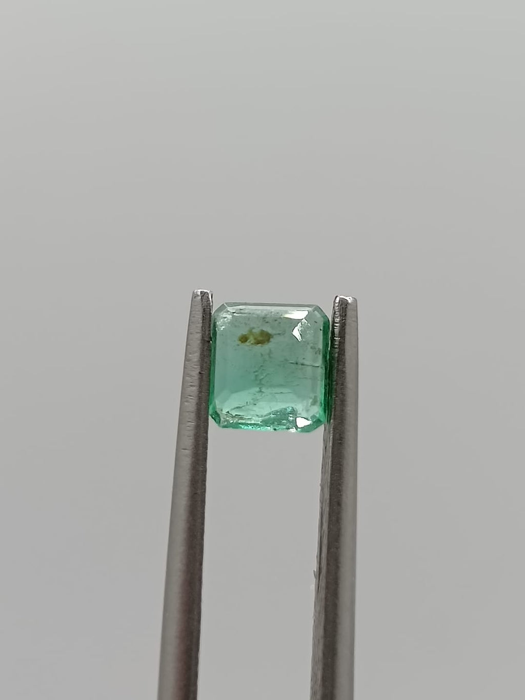 Esmeralda colombiana cuadrada de 0.41ct