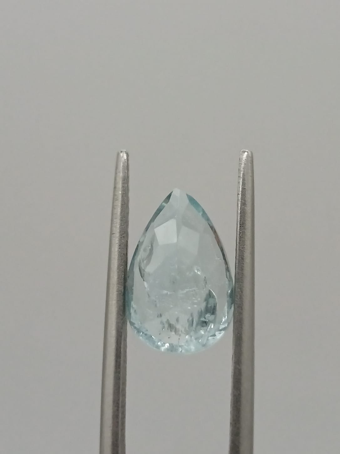 Aguamarina forma de gota de 2.43ct