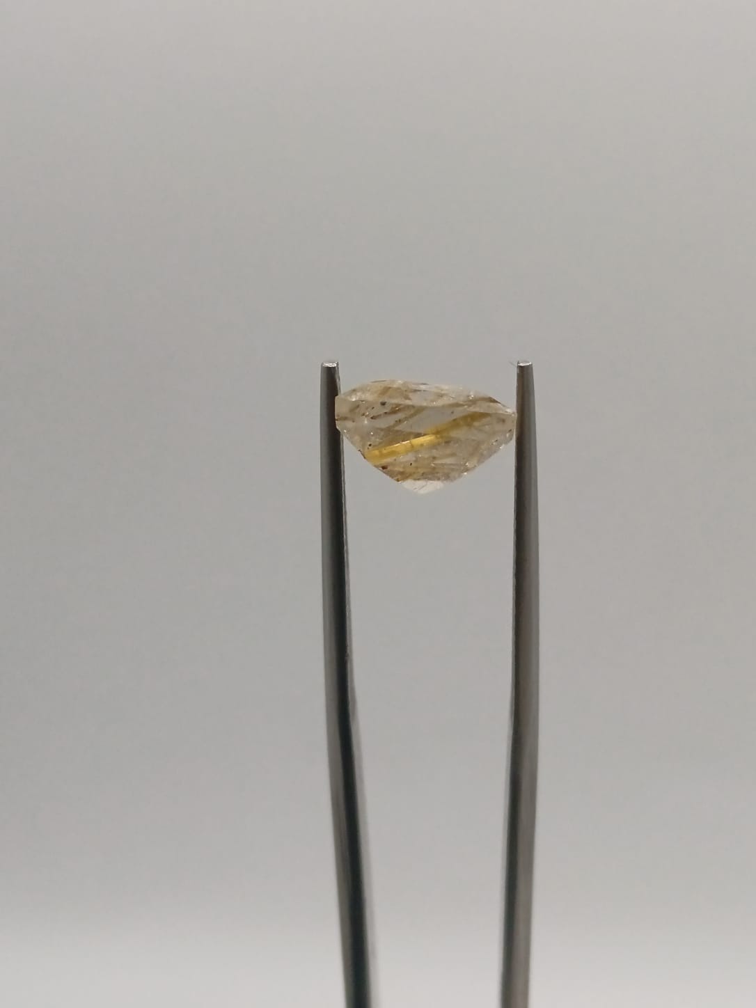 Cuarzo rutilado rectangular de 5.86ct