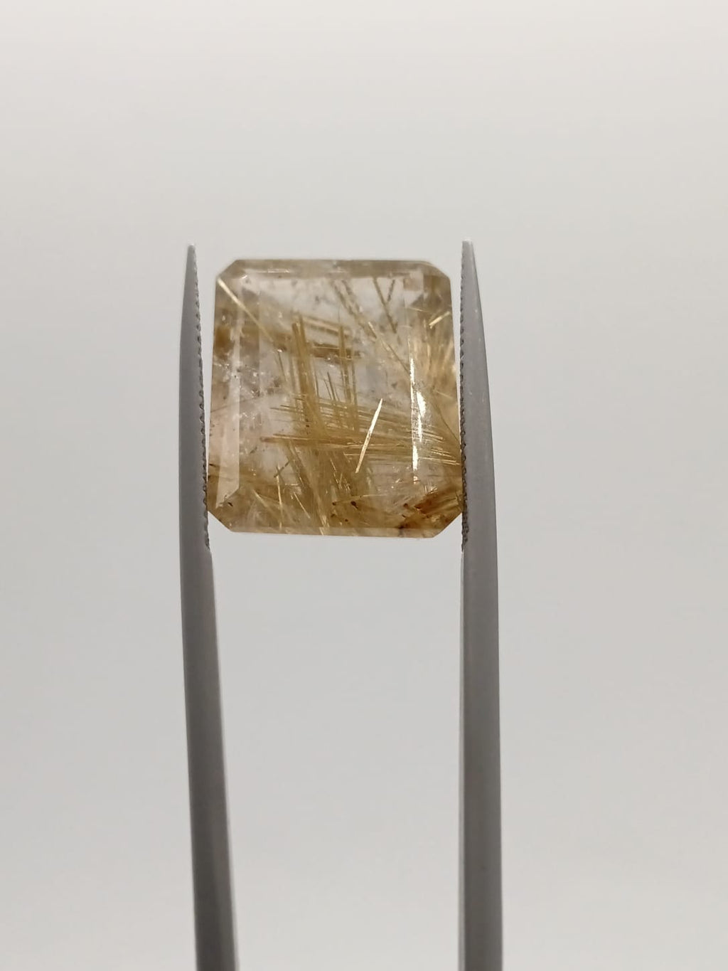 Cuarzo rutilado rectangular de 20.78ct