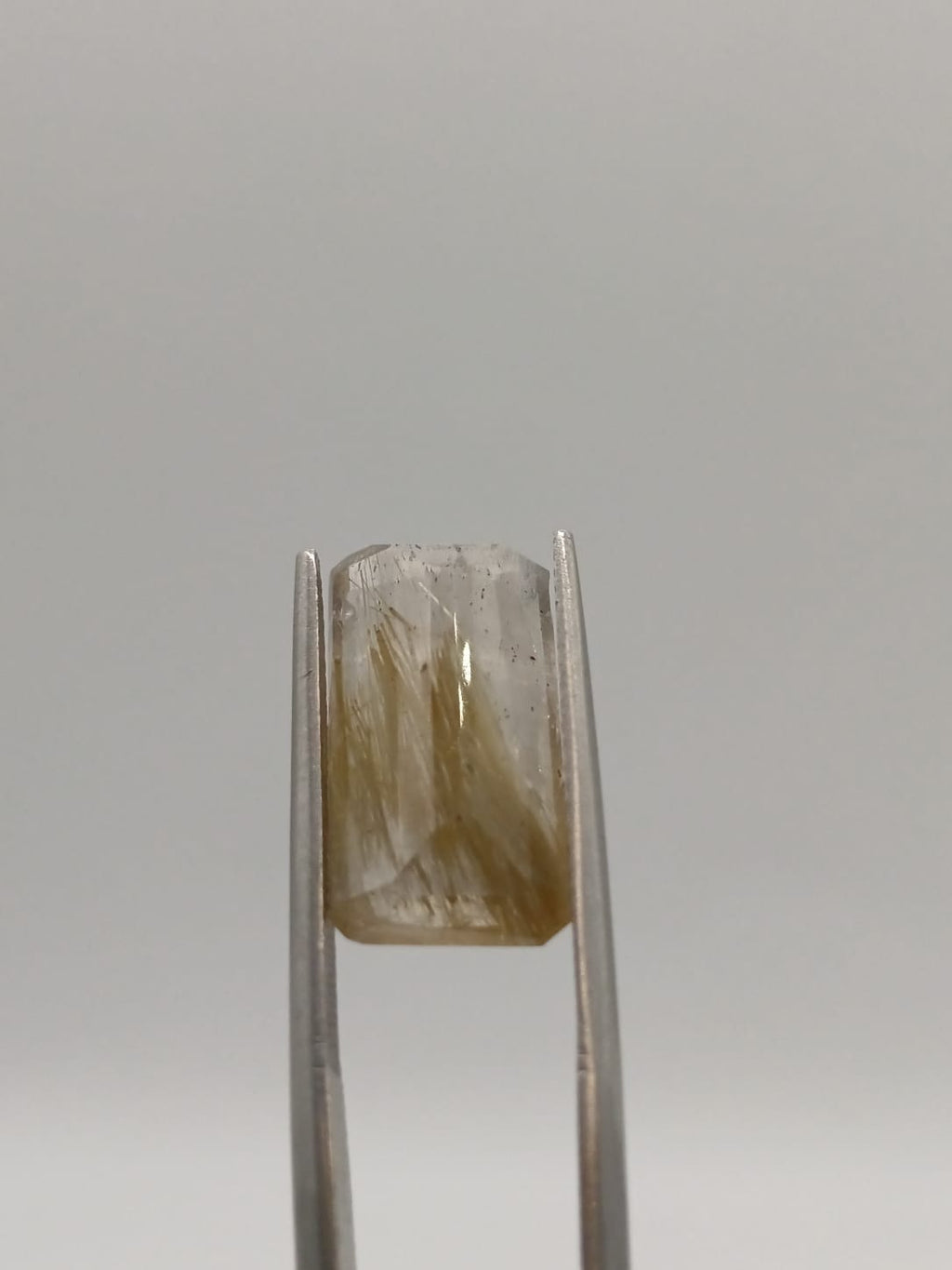 Cuarzo rutilado rectangular de 7.06ct