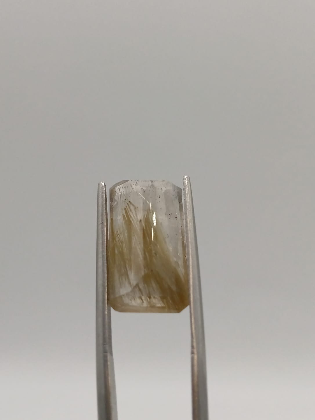 Cuarzo rutilado rectangular de 7.06ct