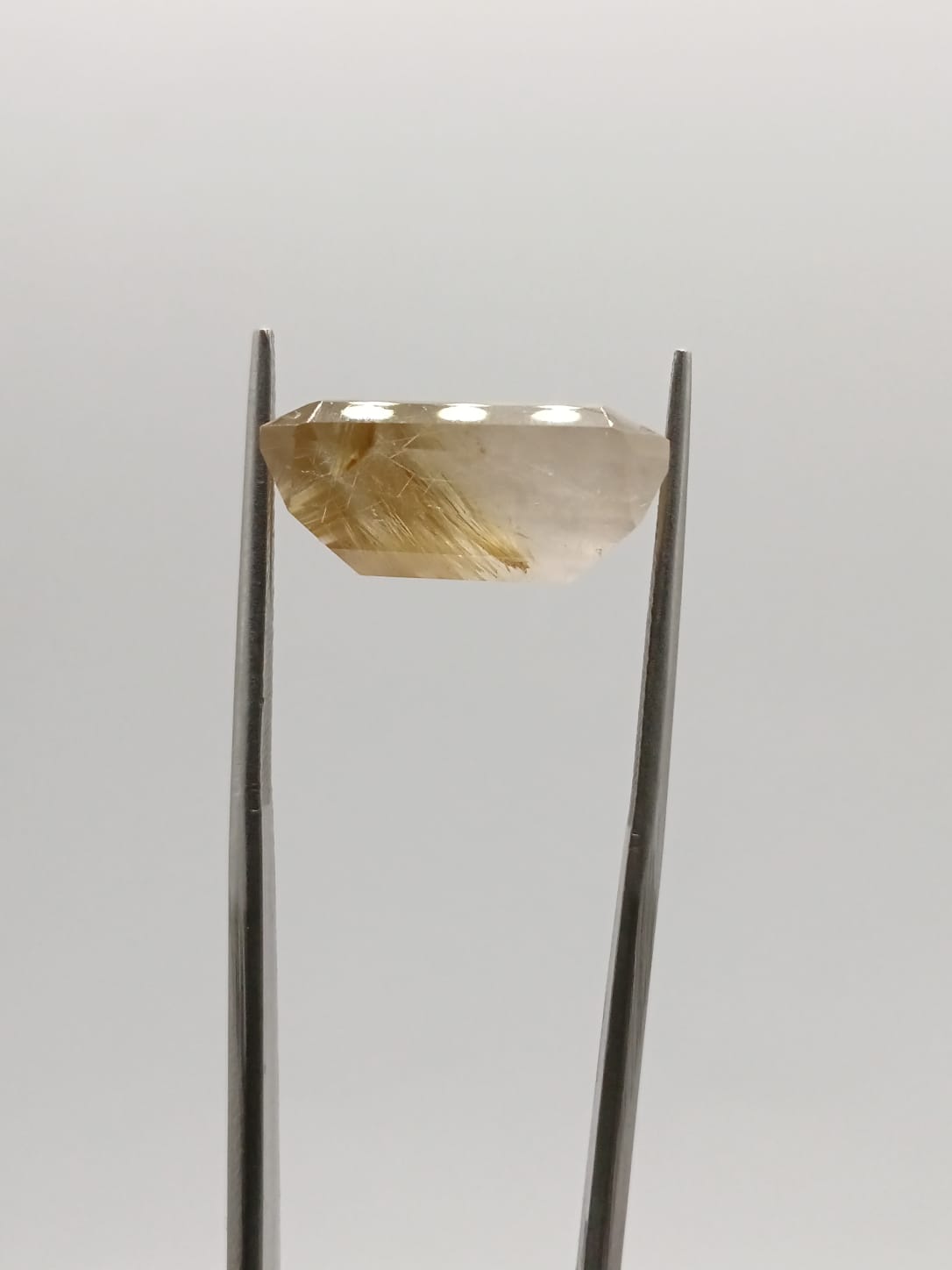 Cuarzo rutilado rectangular de 13.85ct