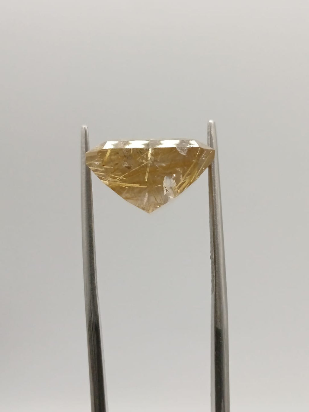Cuarzo rutilado rectangular de 16.60ct