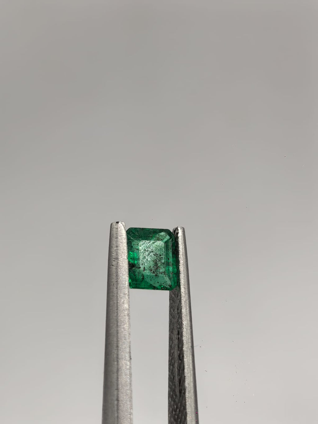 Esmeralda colombiana rectangular de 0.39ct