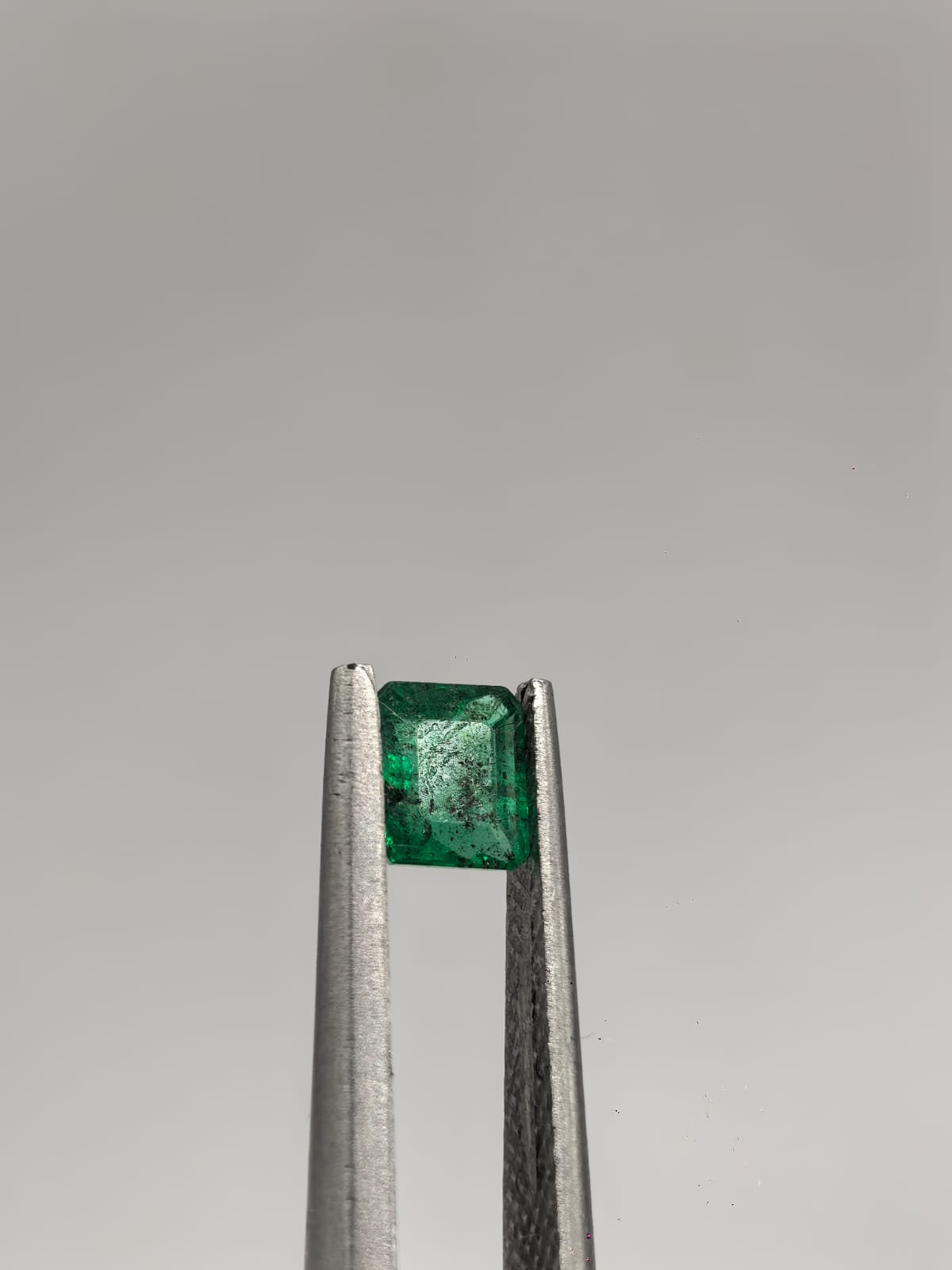 Esmeralda colombiana rectangular de 0.39ct