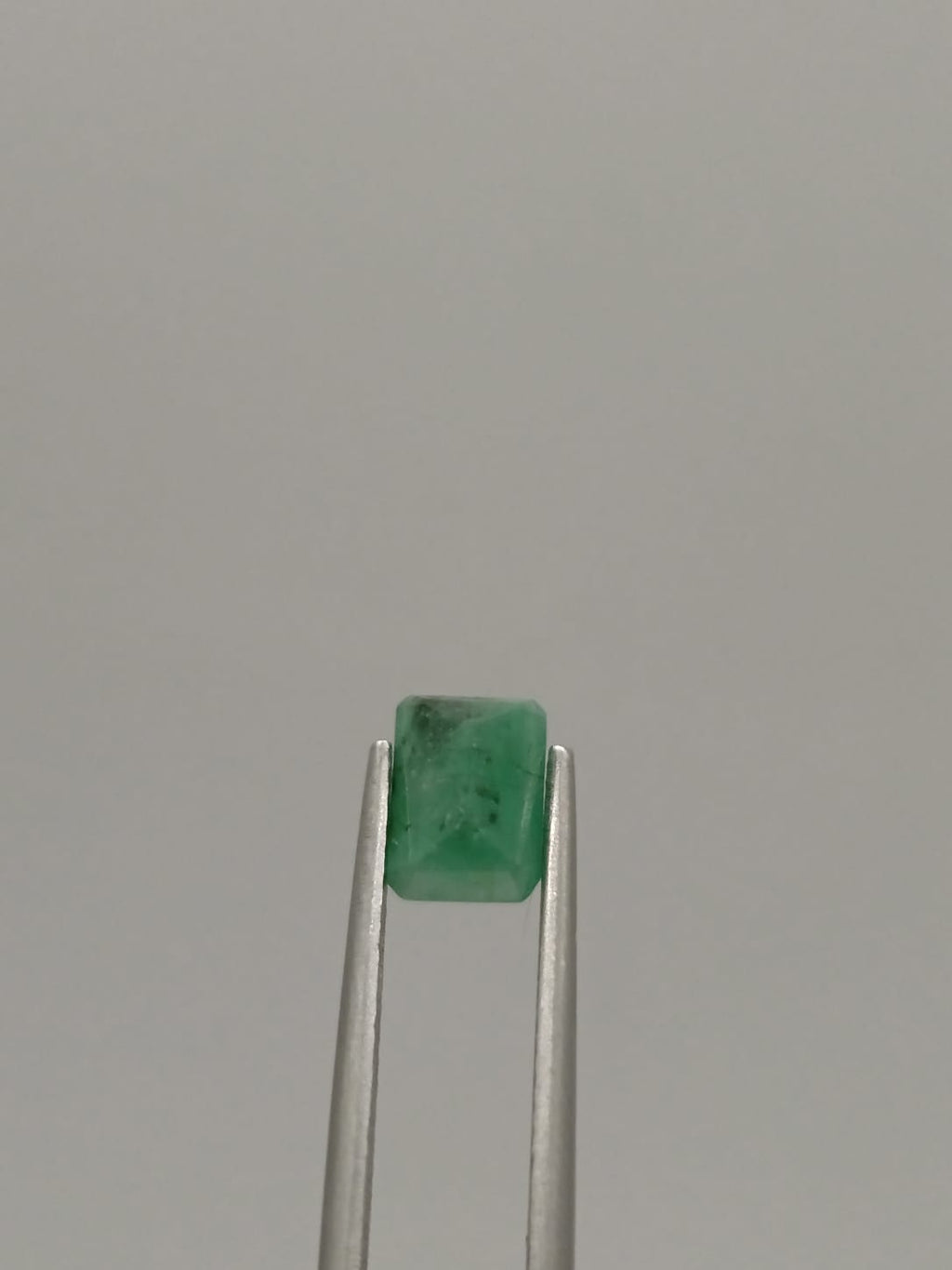 Esmeralda brasileña rectangular de 1.20ct