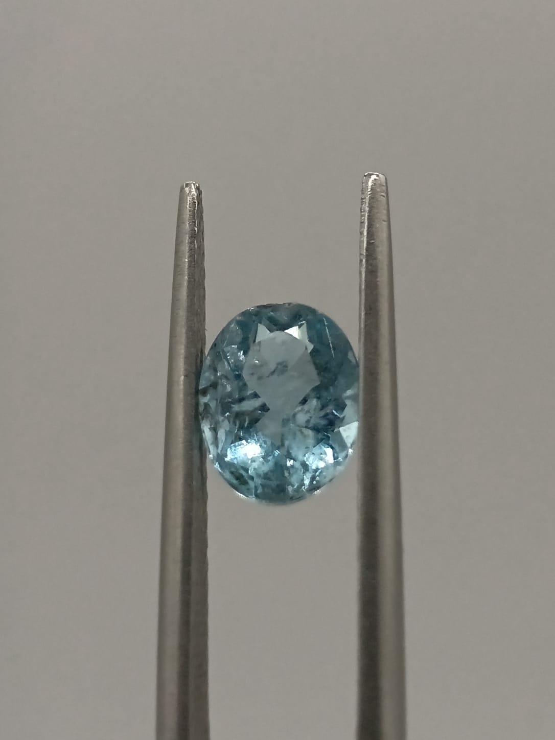 Aguamarina ovalada de 1.08ct