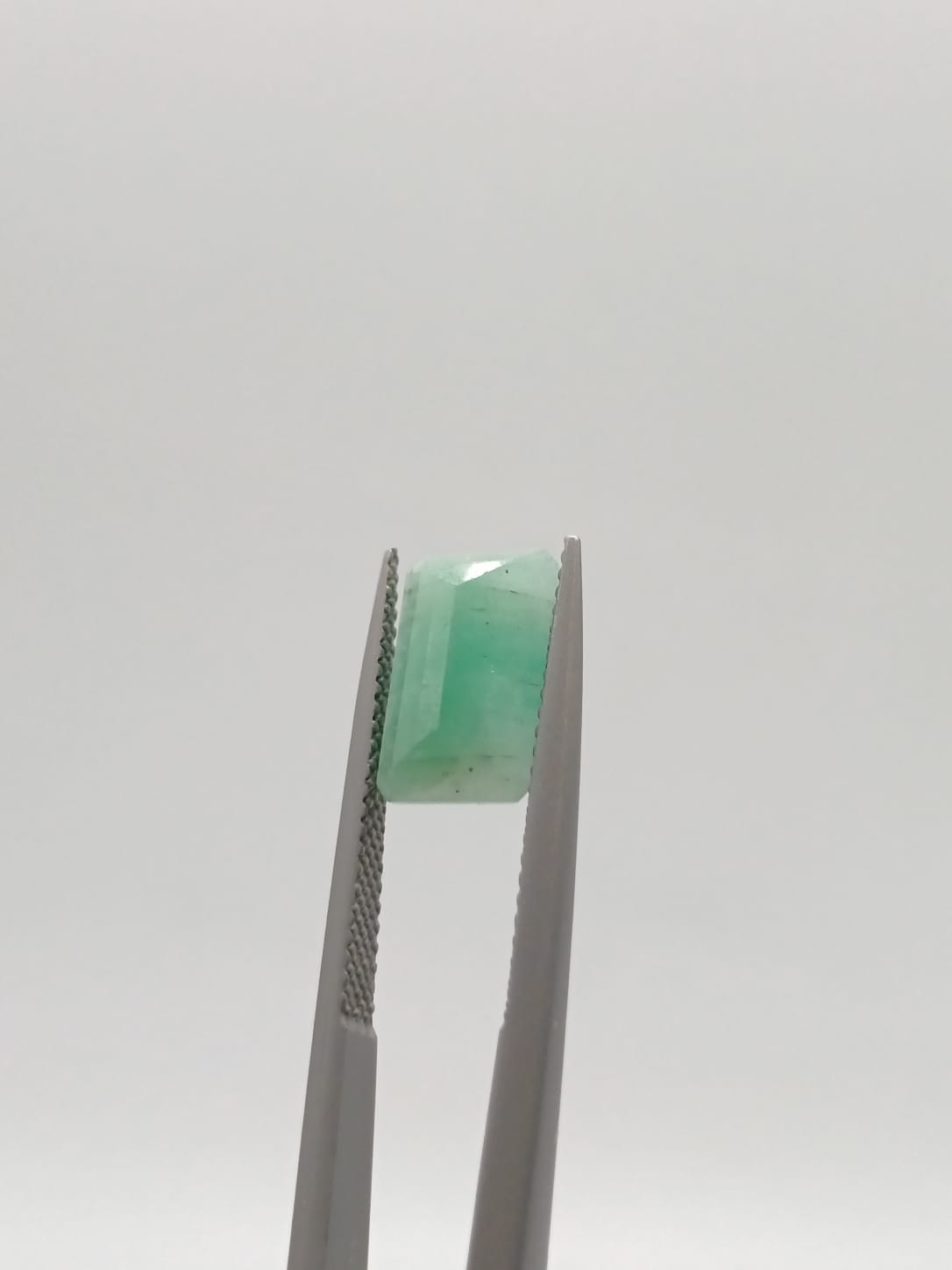 Esmeralda brasileña rectangular de 2.23ct