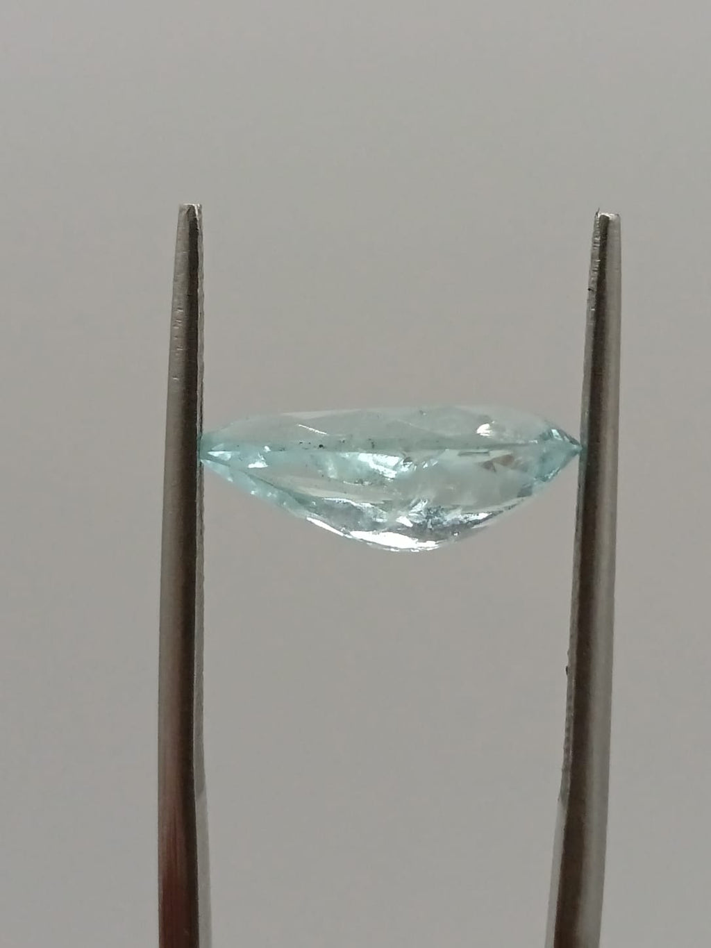 Aguamarina forma de gota de 2.51ct