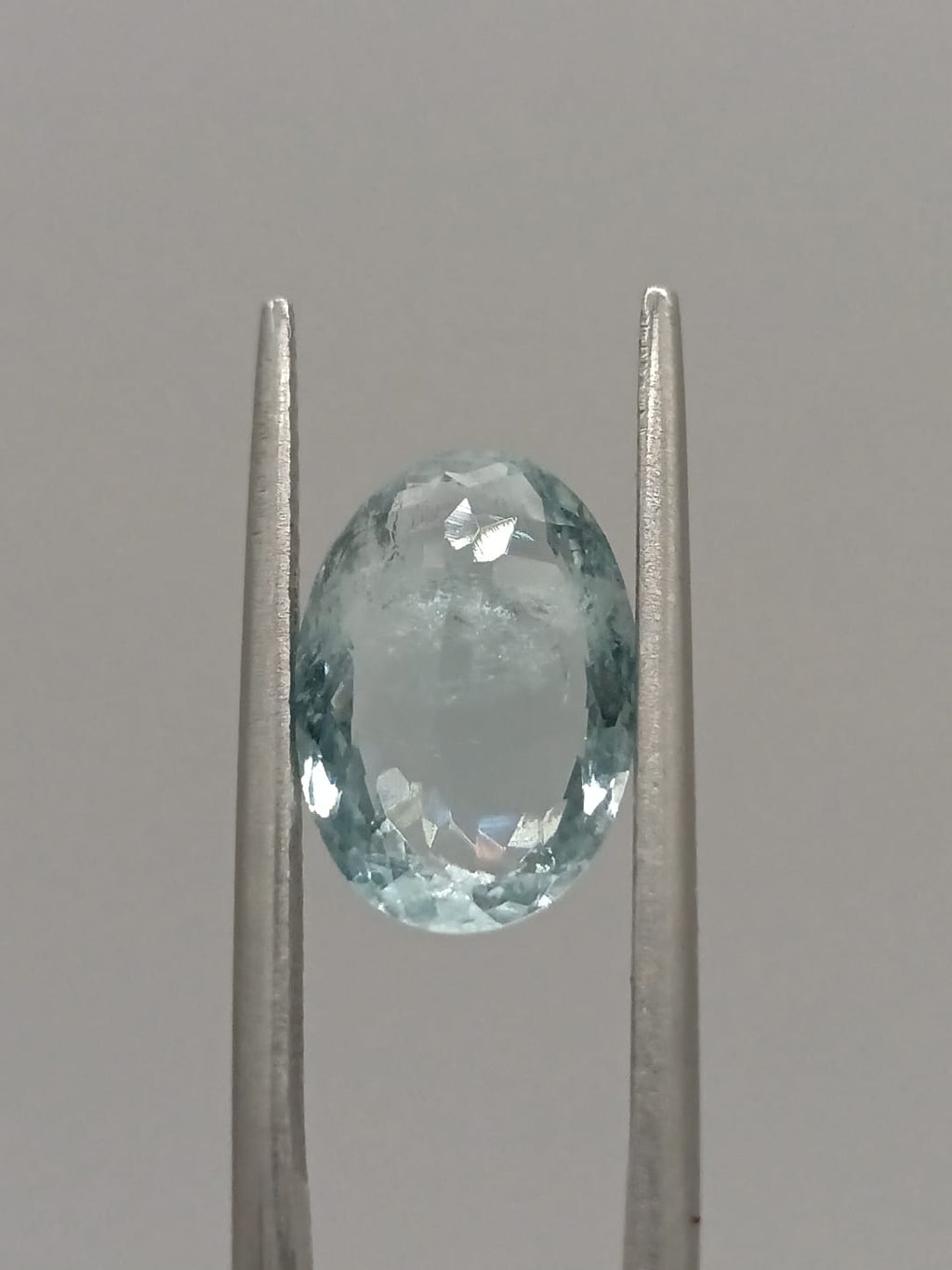 Aguamarina ovalada de 2.88ct