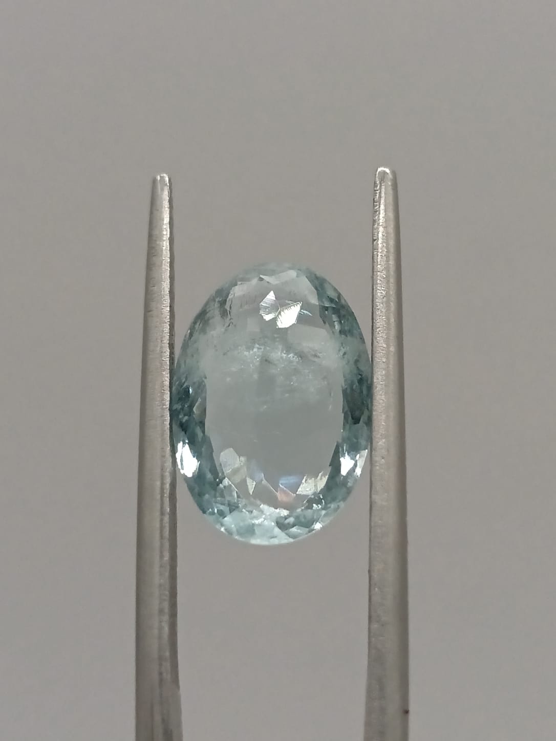 Aguamarina ovalada de 2.88ct