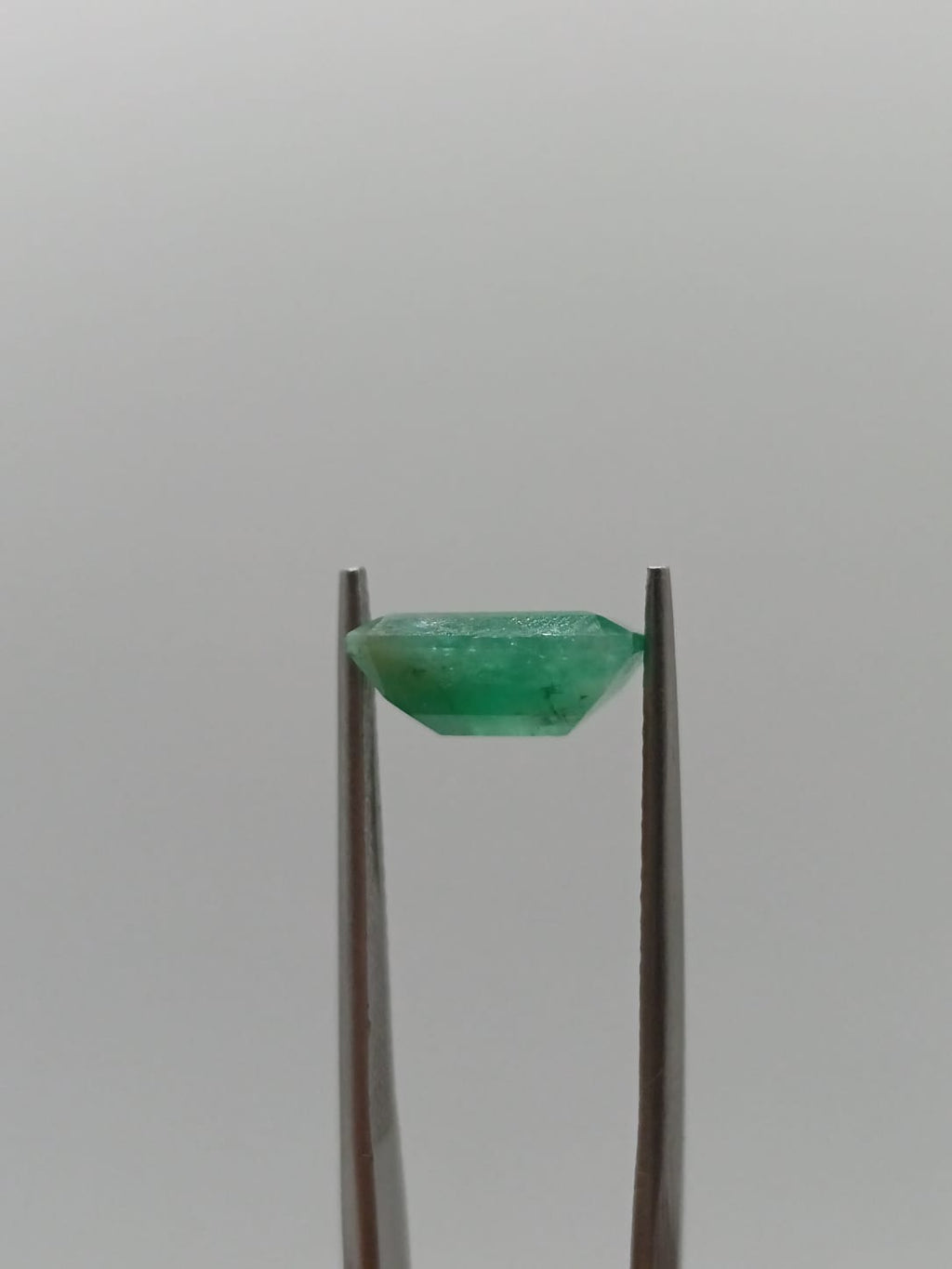 Esmeralda brasileña rectangular de 2.40ct