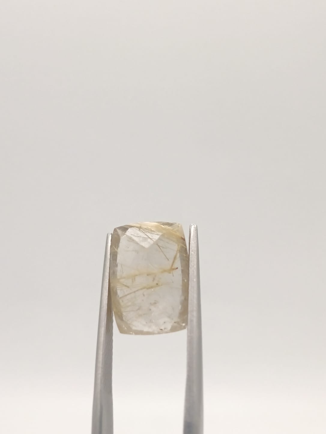 Cuarzo rutilado rectangular de 6.94ct