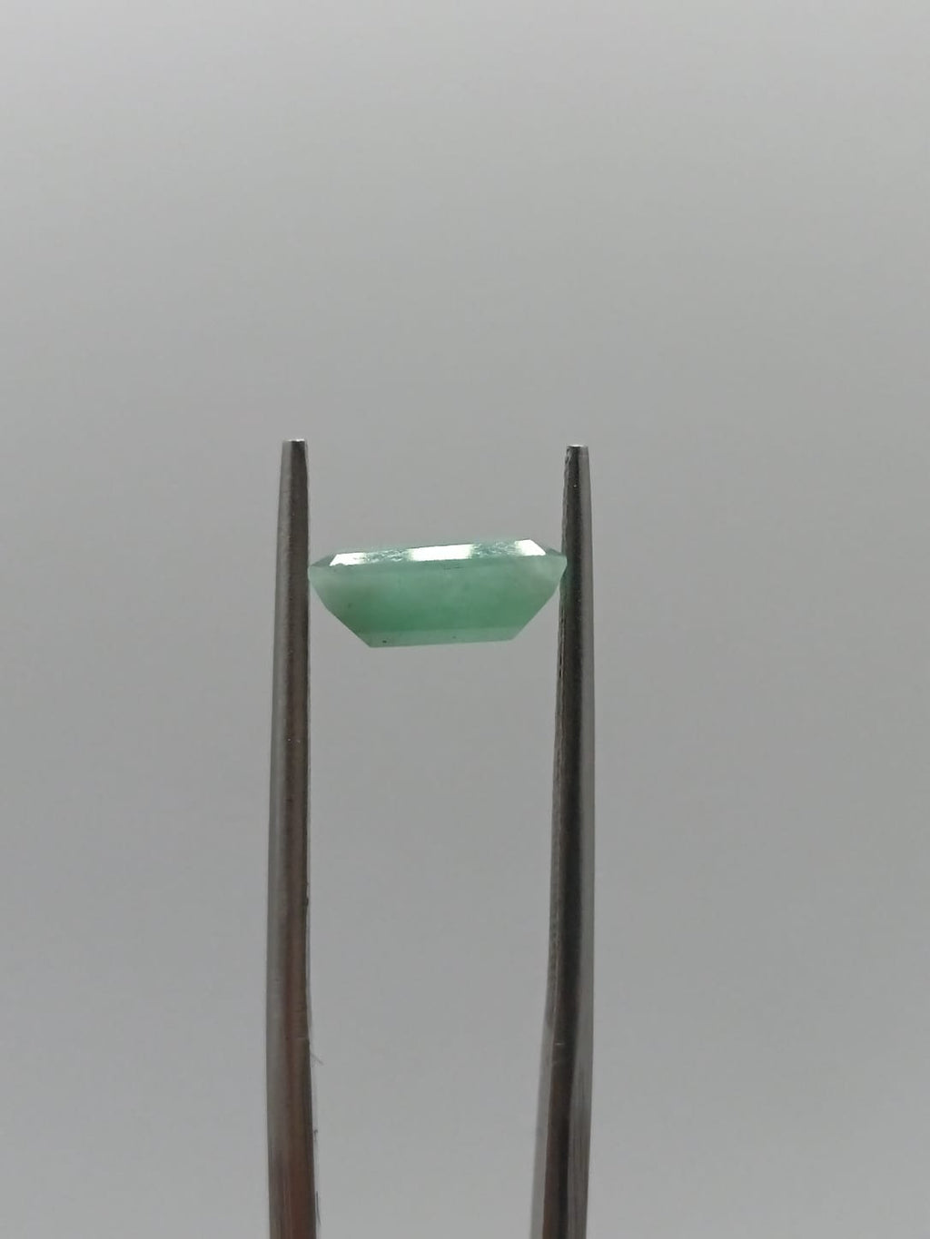 Esmeralda brasileña rectangular de  1.27ct