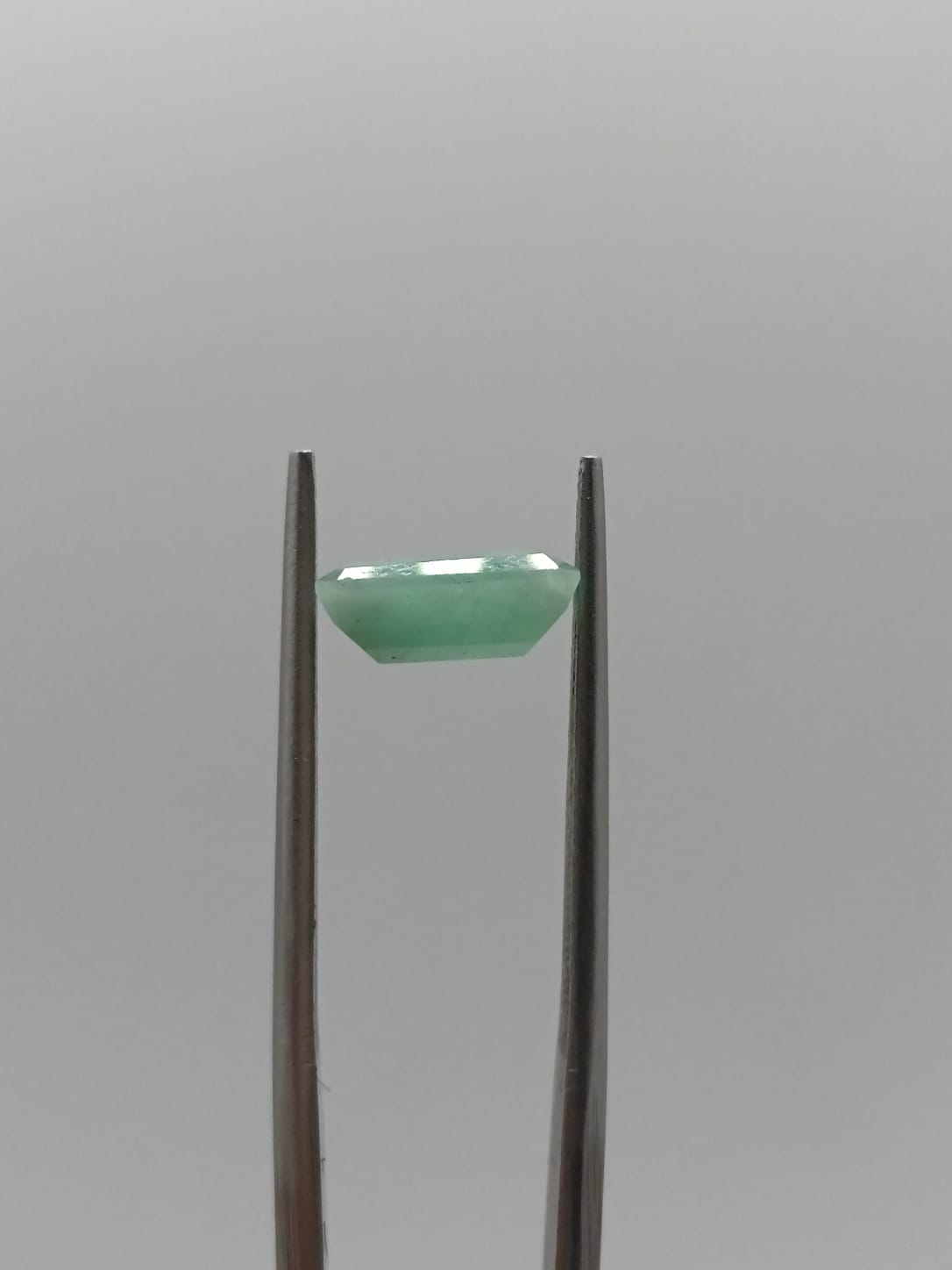 Esmeralda brasileña rectangular de  1.27ct