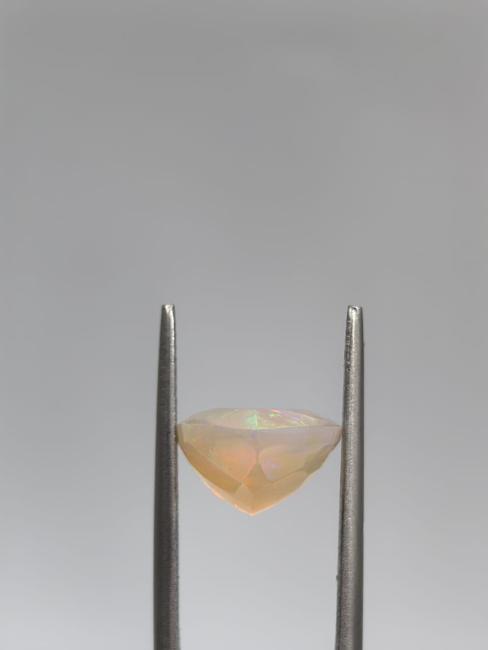 Ópalo forma de gota de 2.98ct