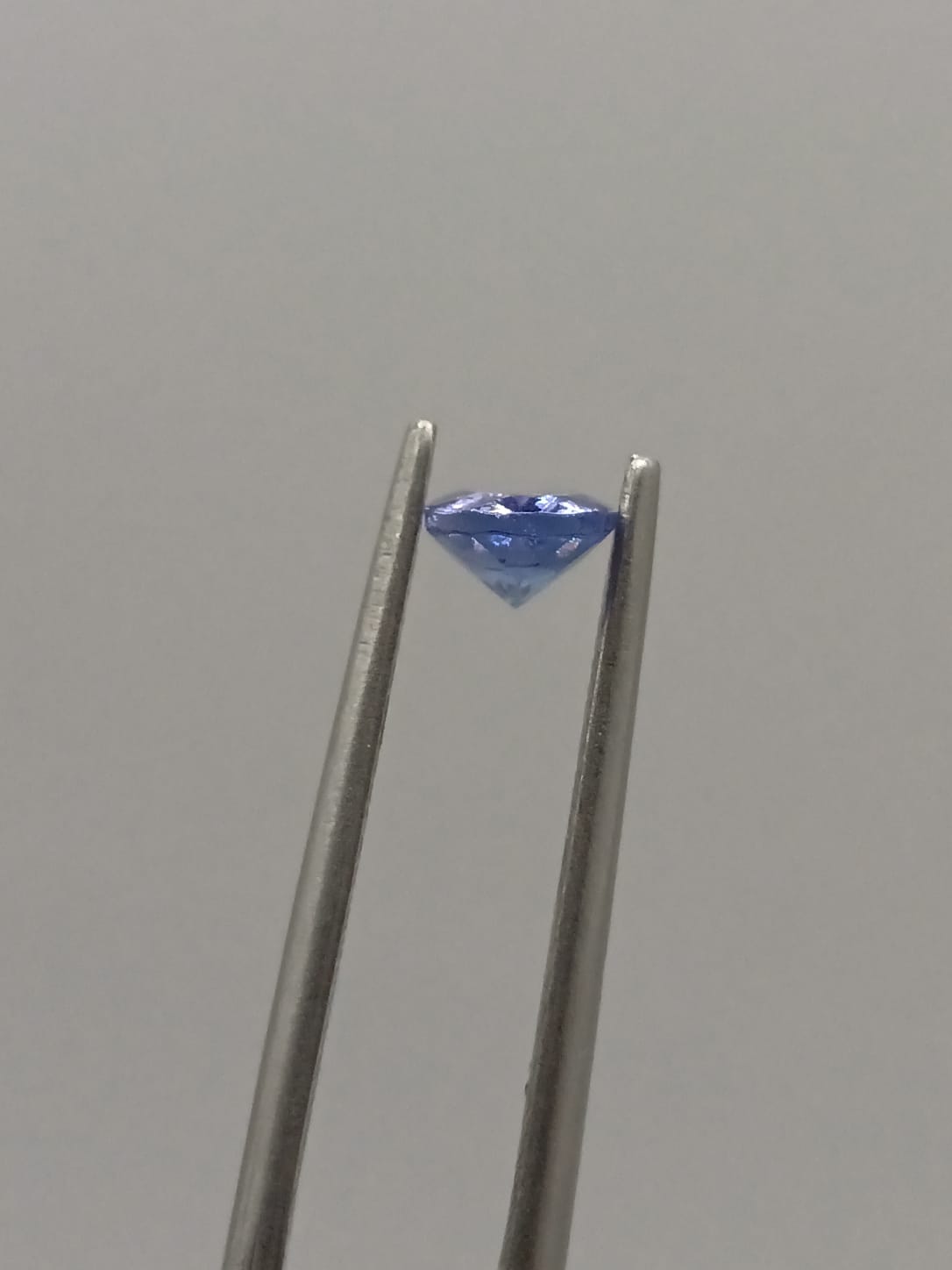 Tanzanita ovalada de 0.74ct