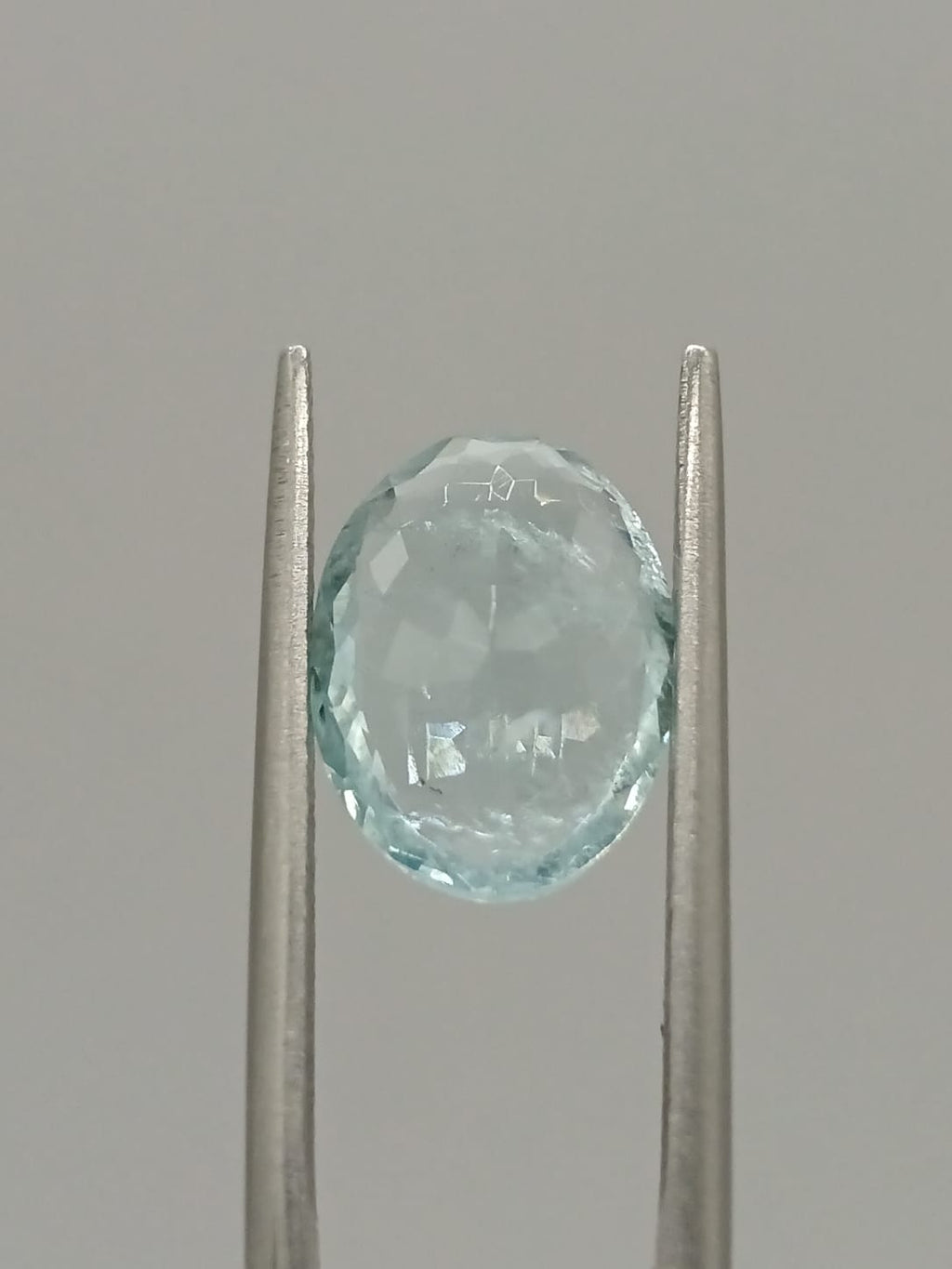 Aguamarina ovalada de 3.06ct