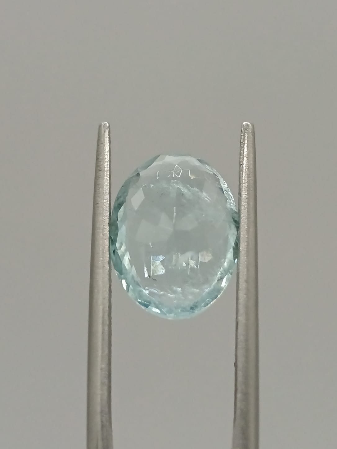 Aguamarina ovalada de 3.06ct