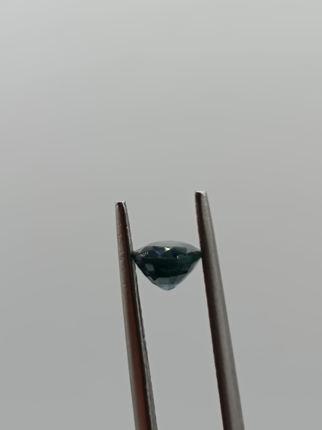 Zafiro ovalado de 1.09ct