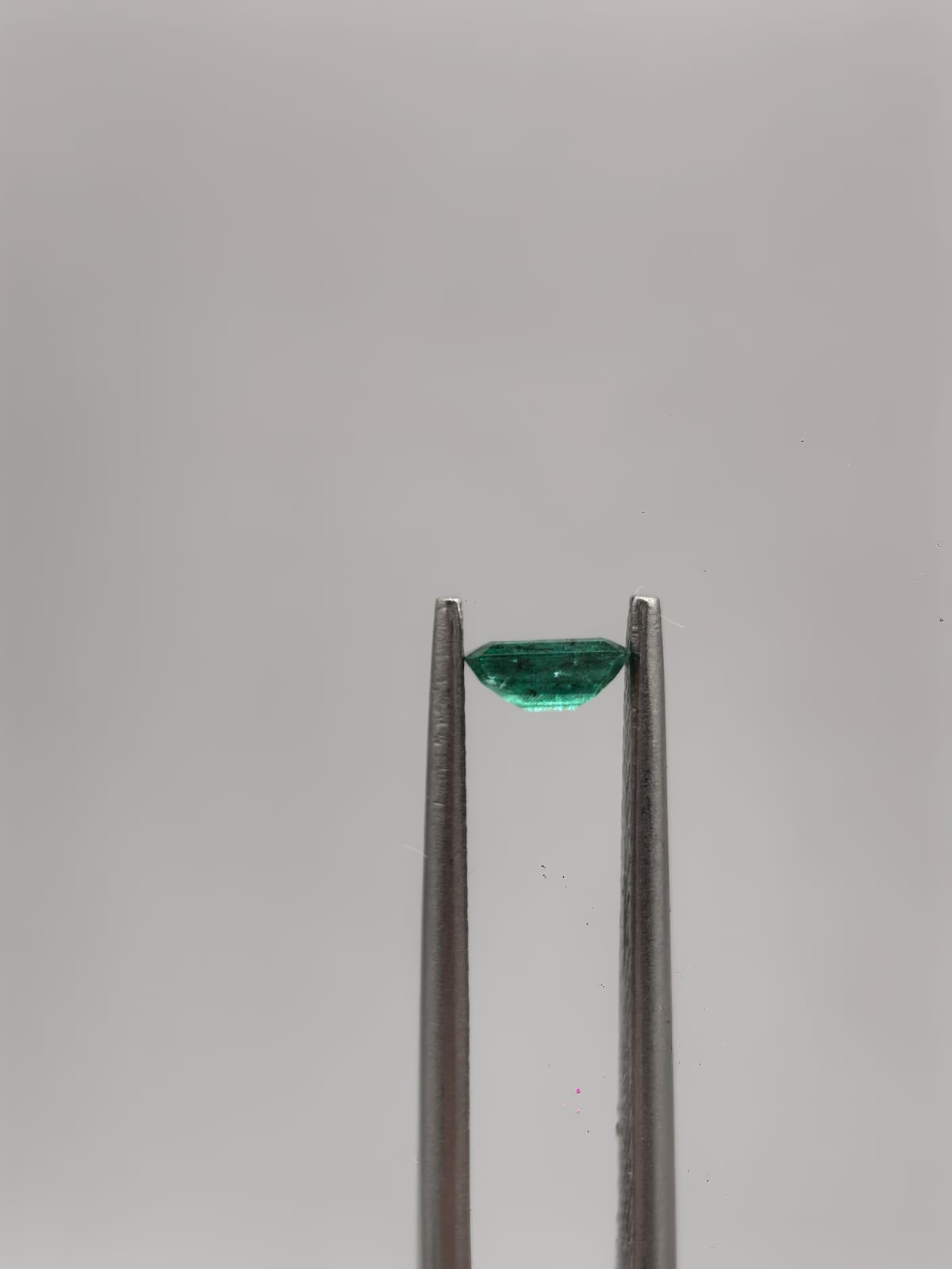 Esmeralda colombiana rectangular de 0.24ct