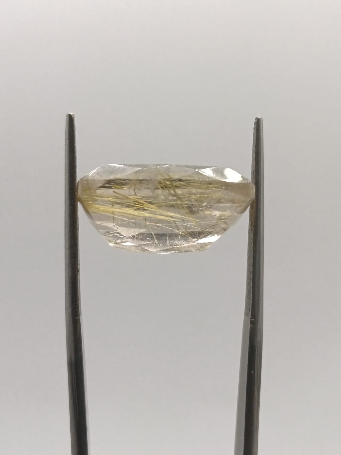 Cuarzo rutilado rectangular de 15.63ct