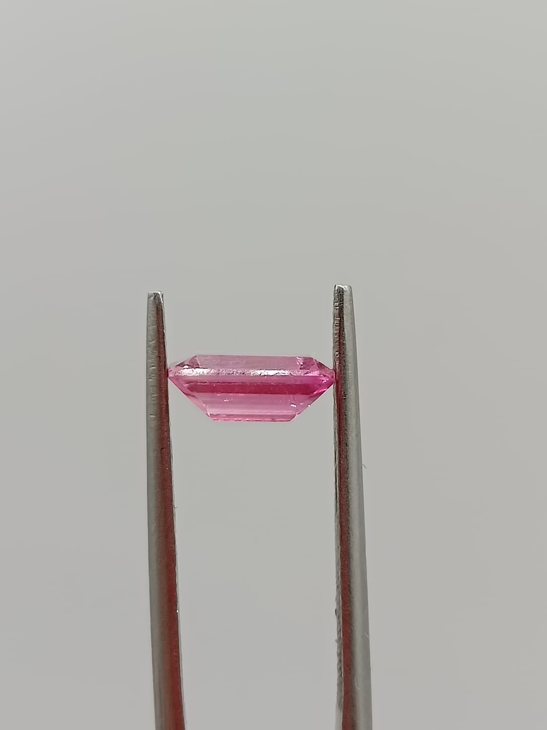 Turmalina rosa rectangular de 1.32ct